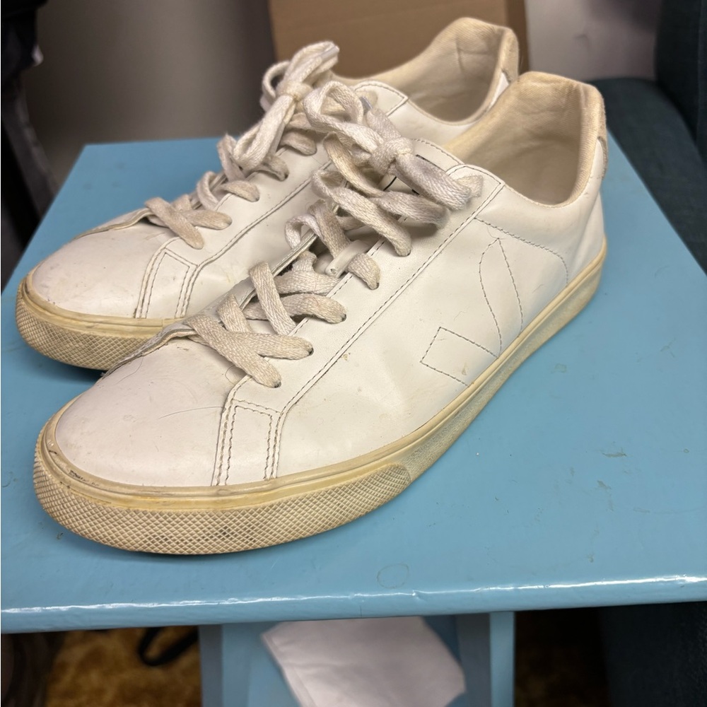 Women’s white Veja shoes, US size 9 EU 40